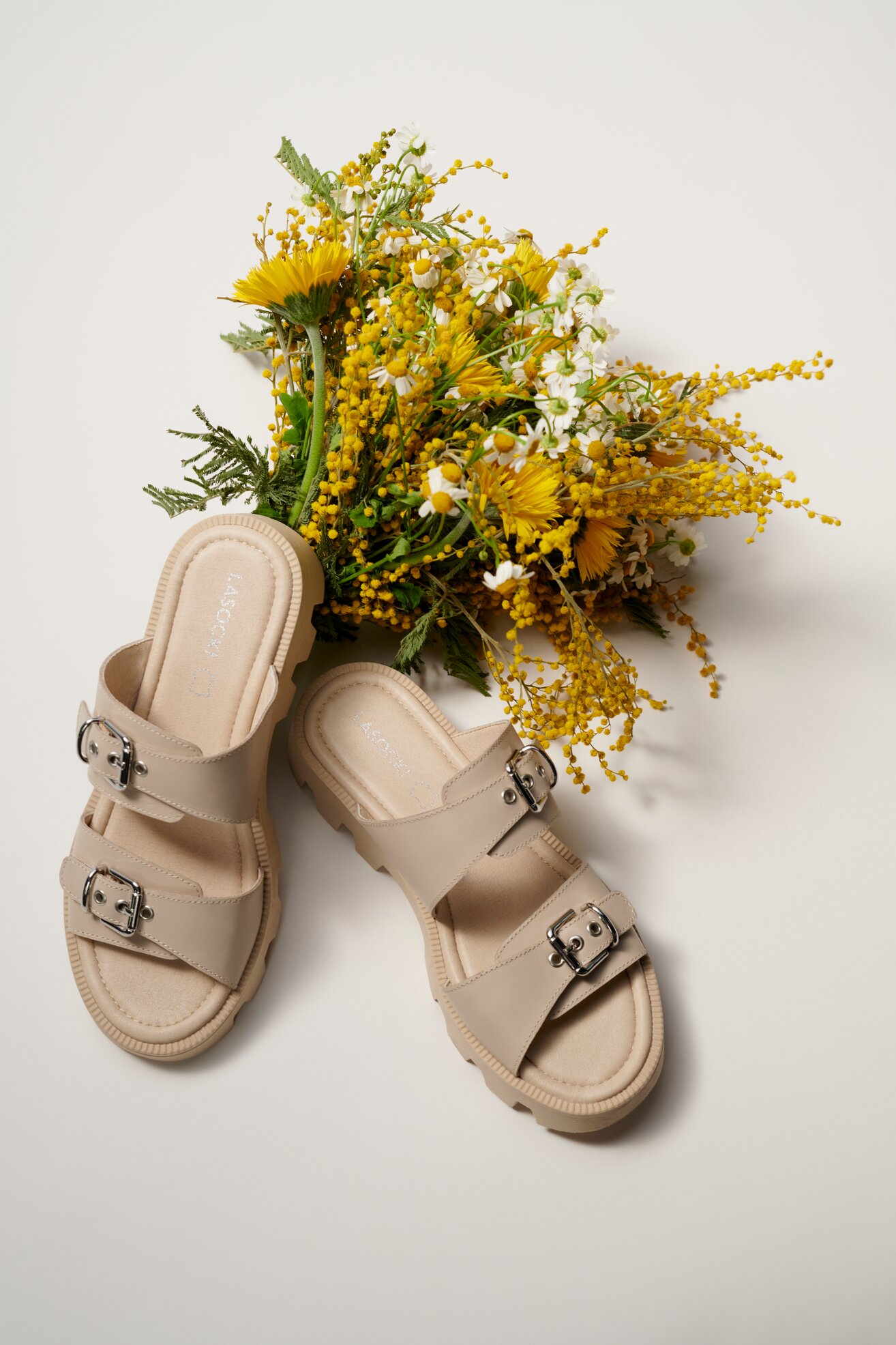 Klapki Lasocki BARI ARC-HANKA-01 Beżowy