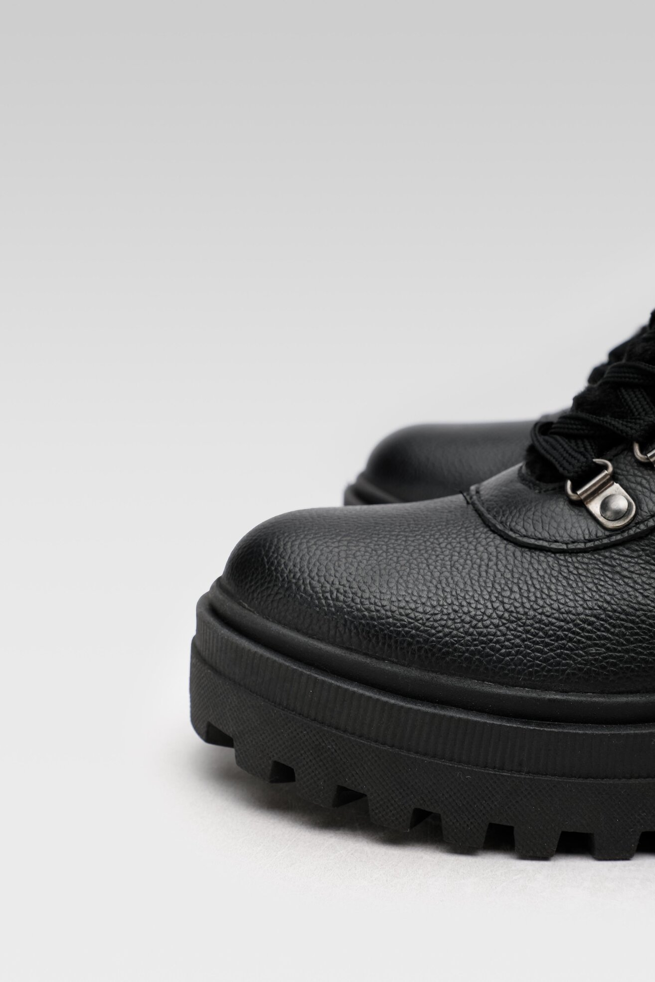 Bocanci Lasocki WI16-UTRA-04 NEGRU