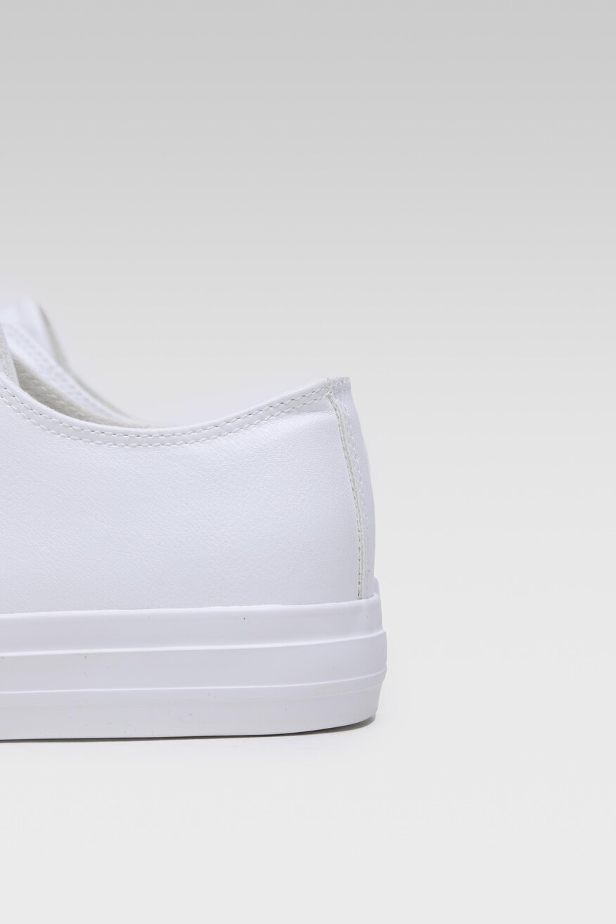 
                Jenny Fairy - Trampki białe - 5904862866147