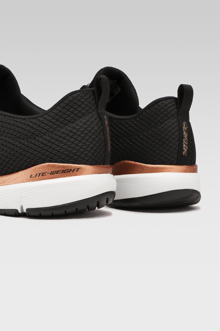 
                Skechers - Obuwie sportowe czarne sznurowane - 5903698434100