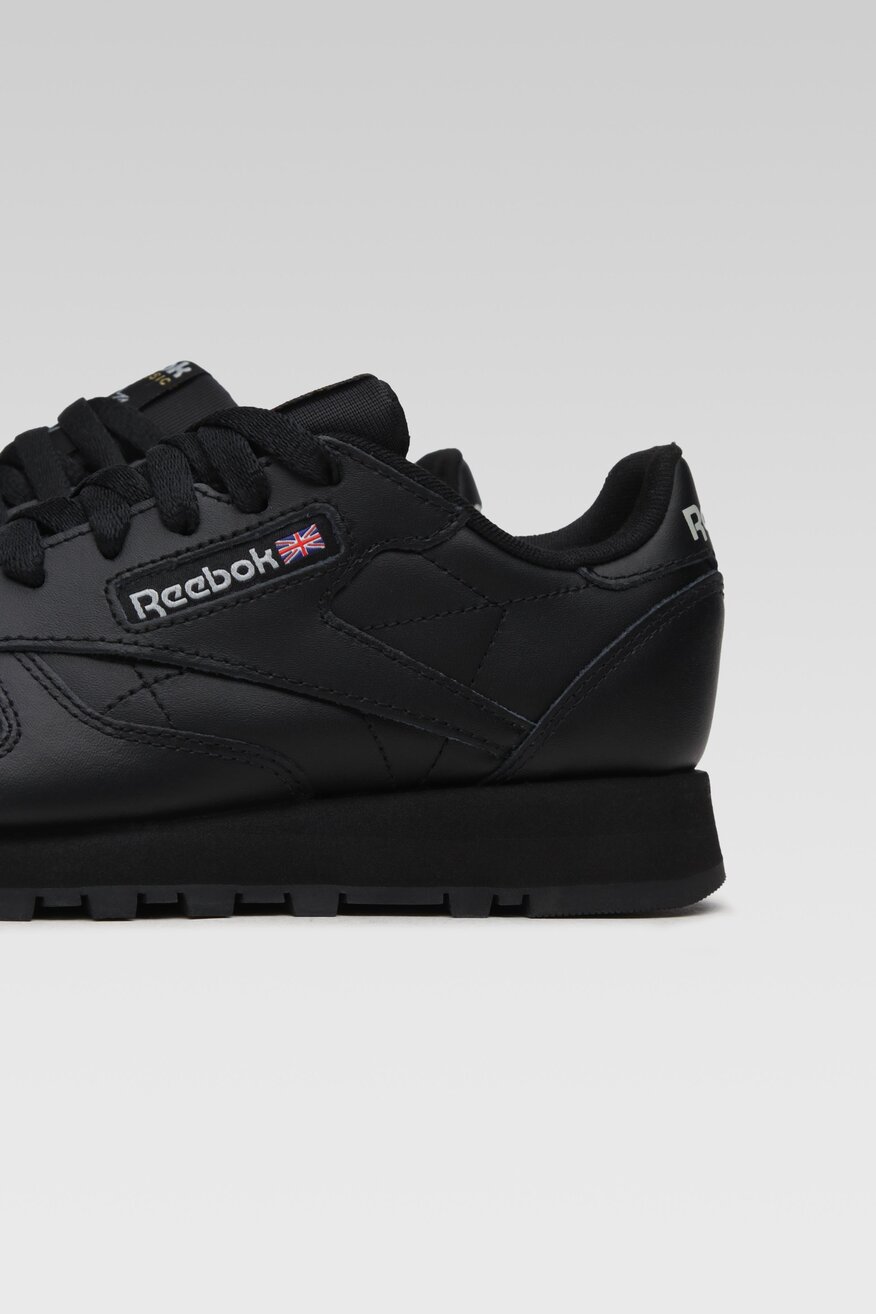 
                Сникърси Reebok ЧЕРЕН - 2230035042005