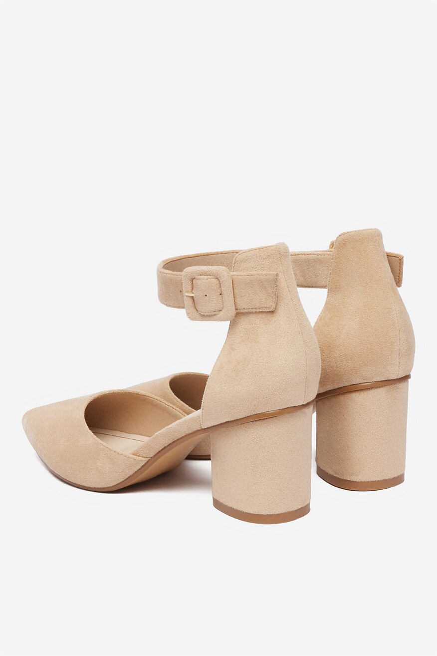 
                Körömcipő DeeZee BÉZS - 5906751933862