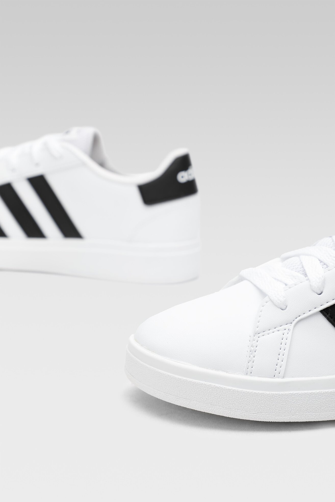 Obuwie sportowe adidas GRAND COURT K GW6511 Biały