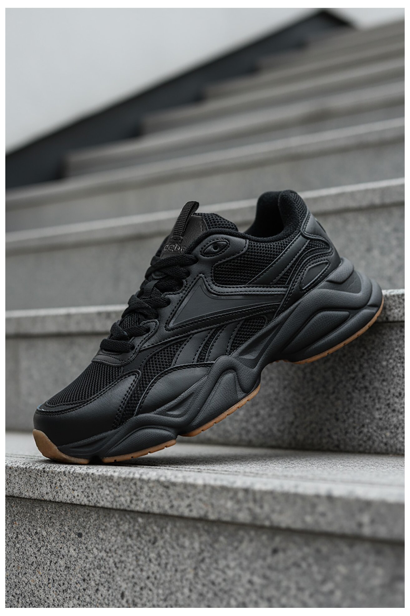 Încălțăminte sport Reebok CEO-CHARGE AR30246M-BVT NEGRU