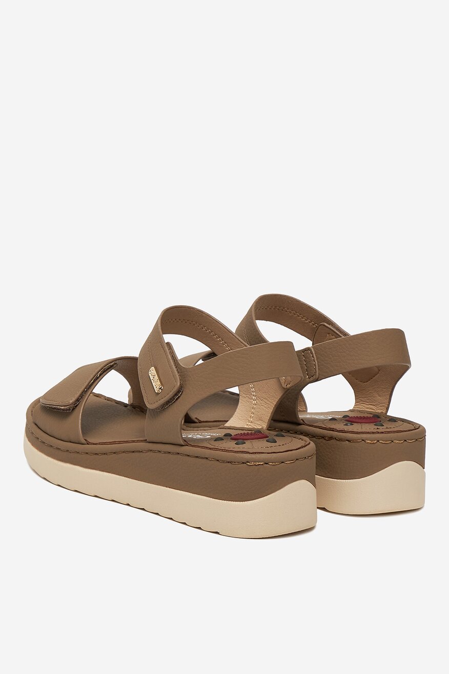 Sandály Go Soft TMAVĚ BÉŽOVÁ - 5906751043929