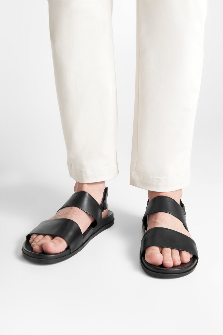 
                Сандалі Gino Rossi ЧОРНИЙ - 5905588733065