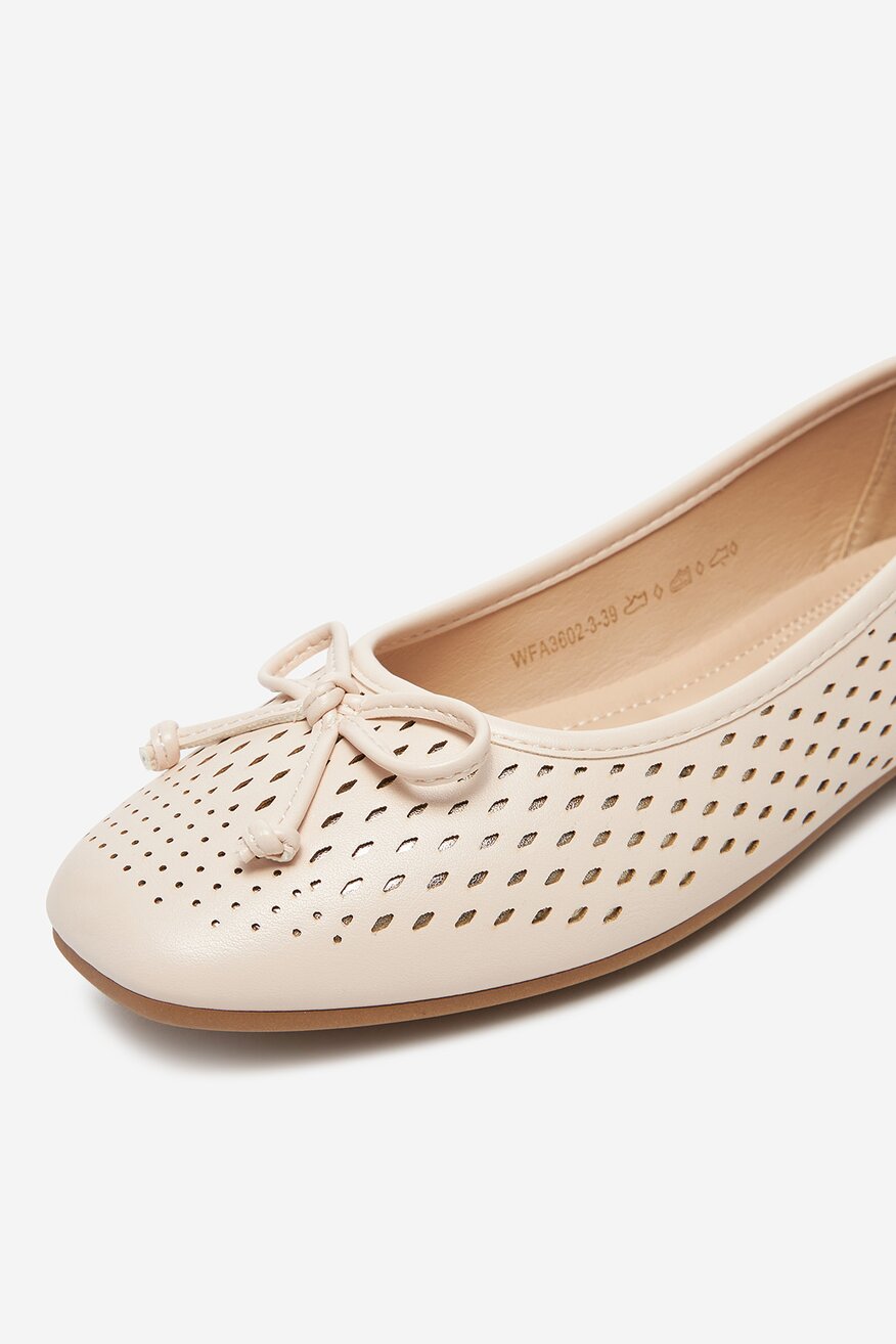 
                Балетки Clara Barson БЕЖЕВИЙ - 5904862326320