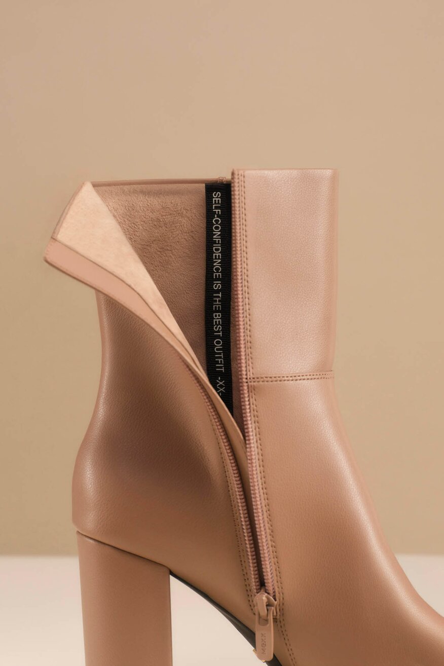 
                Mexx - Botki ocieplane na słupku - 5905588894650