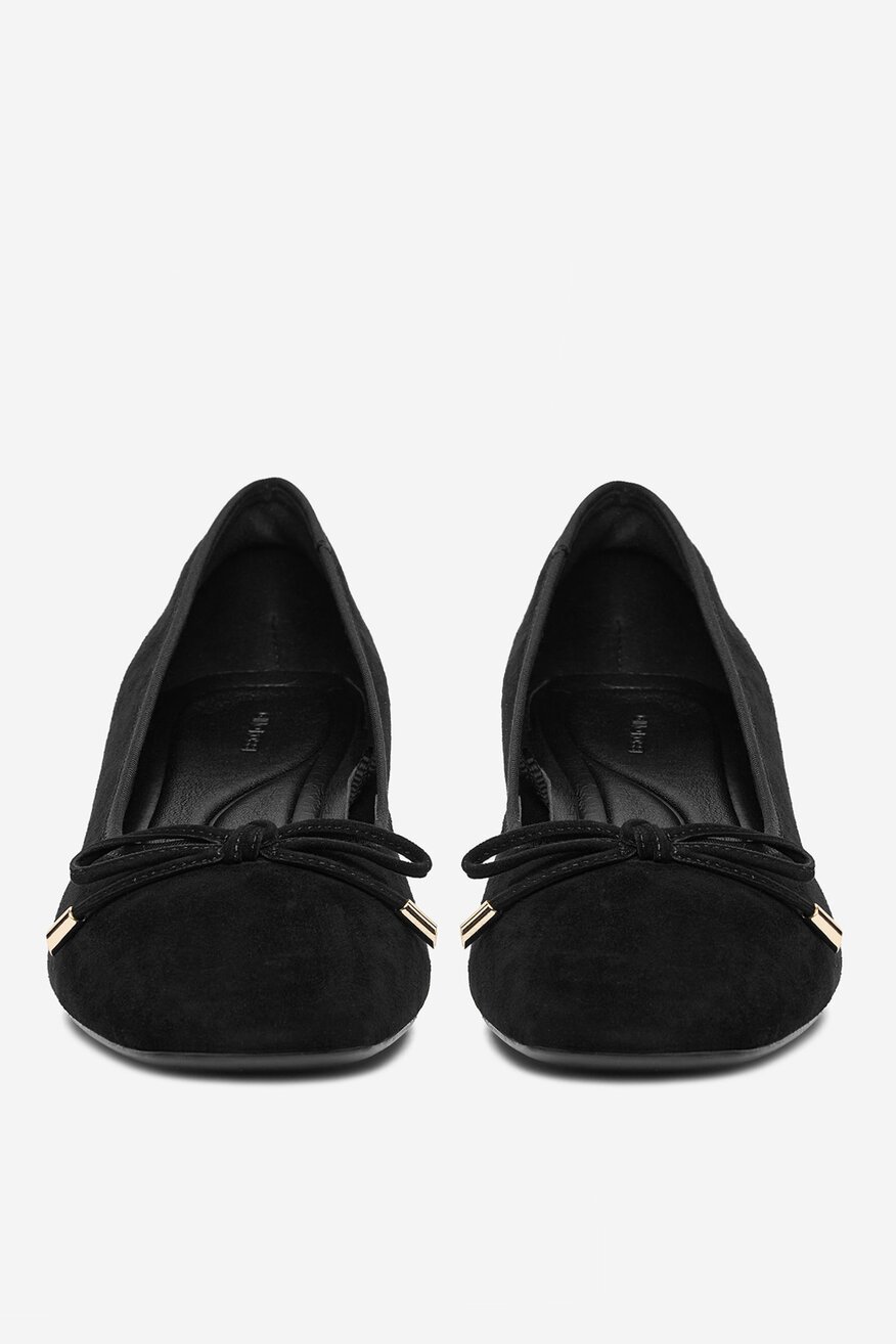 
                Елегантни обувки Gino Rossi ЧЕРЕН - 5906751792902