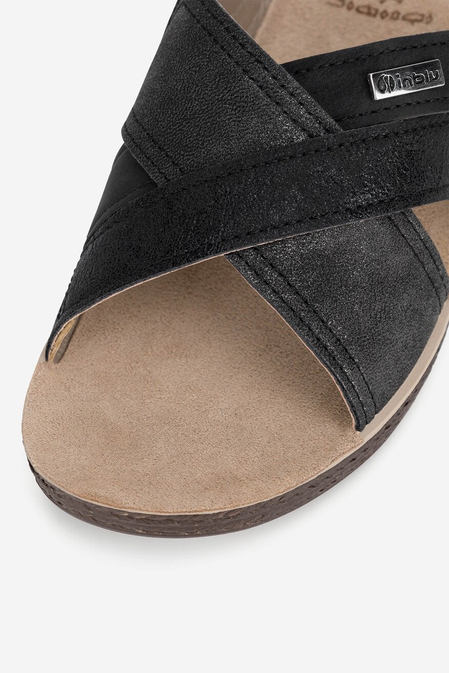 
                Flip-flop Inblu FEKETE - 5905588535591