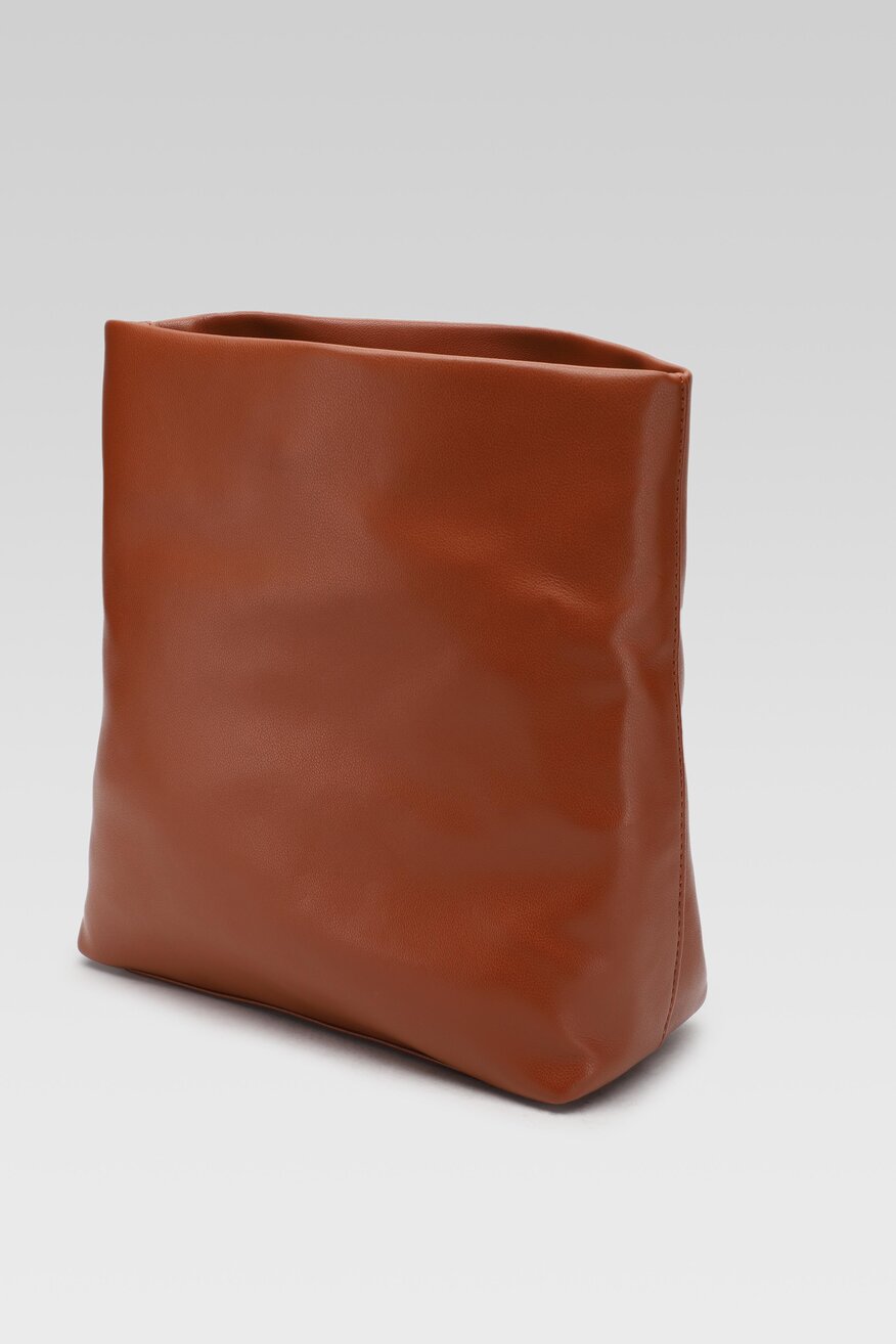 
                Дамска чанта Jenny Fairy КАМЕЛ - 5903698832616