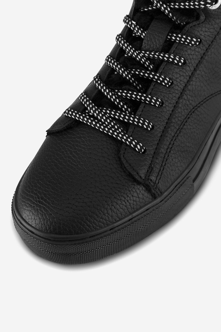 
                Sportska obuća GAP CRNA - 5905588915201