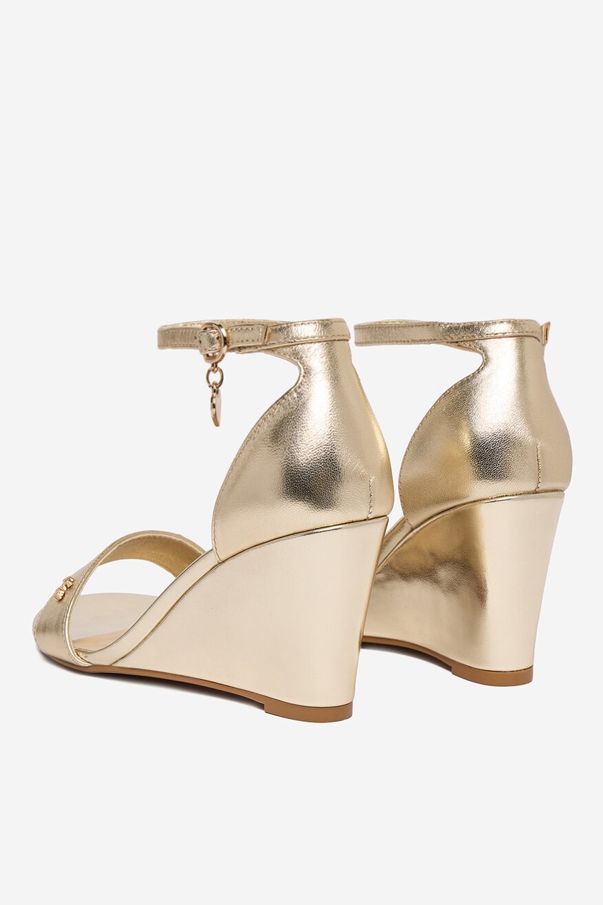 
                Сандалі Mexx ЗОЛОТИЙ - 5907964068006