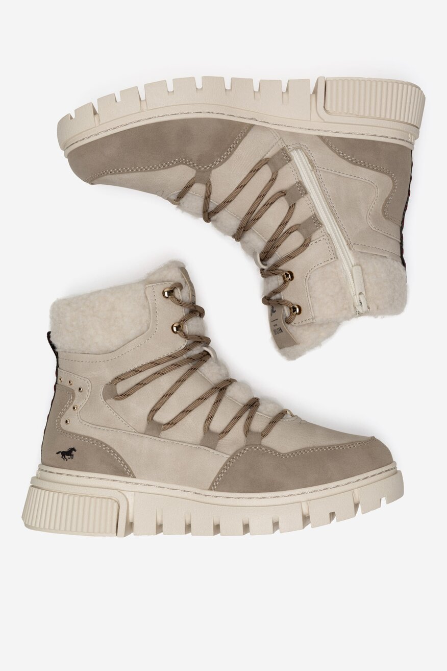 
                Боти Mustang БЯЛ - 5905588864912