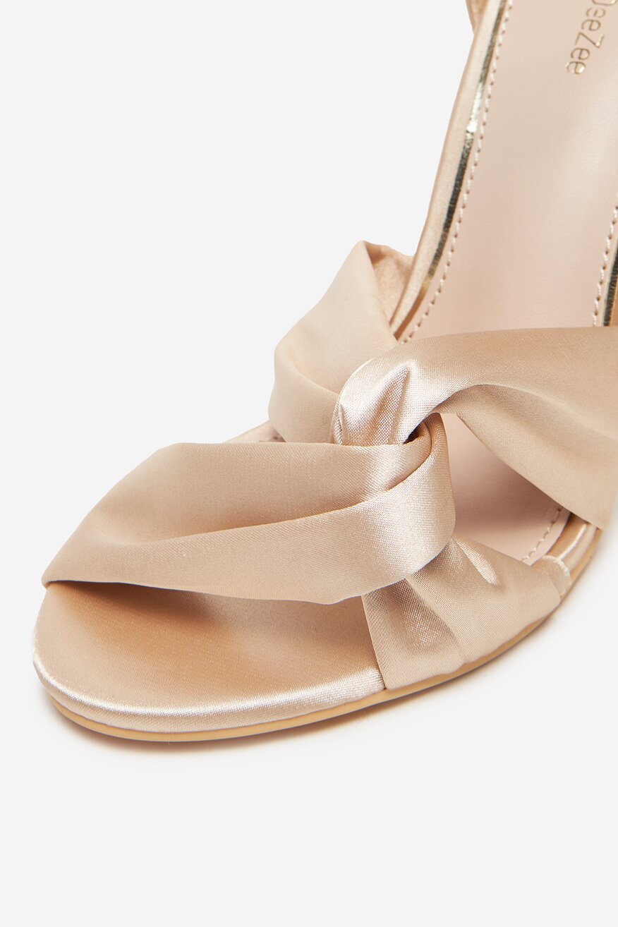 
                Сандали DeeZee БЕЖОВ - 5906751100530