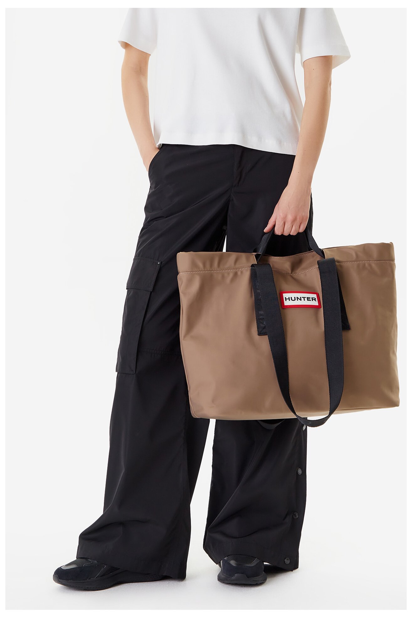 Geantă de mână HUNTER C-HTR-K-011-06 BEJ ÎNCHIS