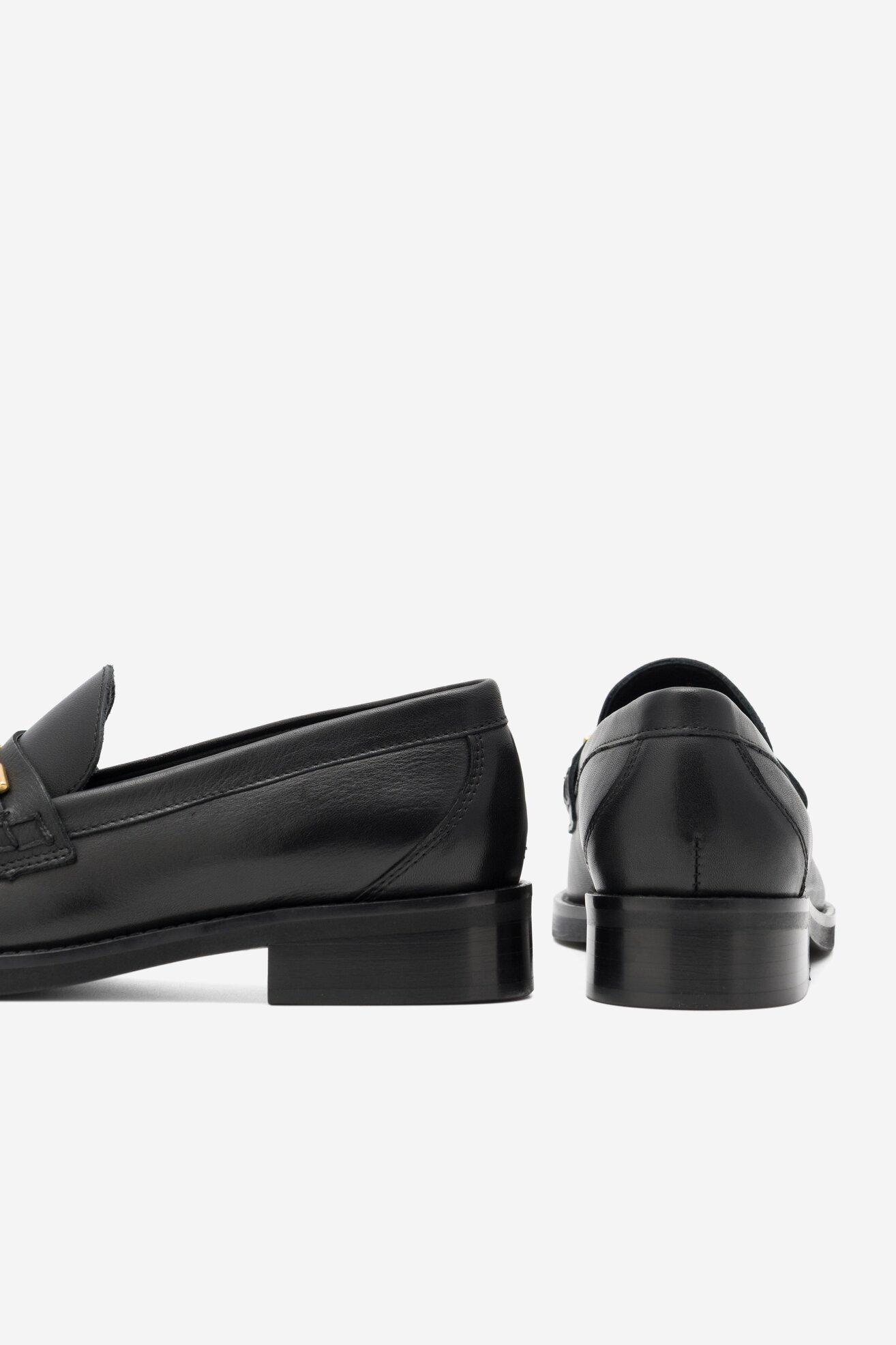 Mokasyn Gino Rossi SARA-23SS91 Czarny