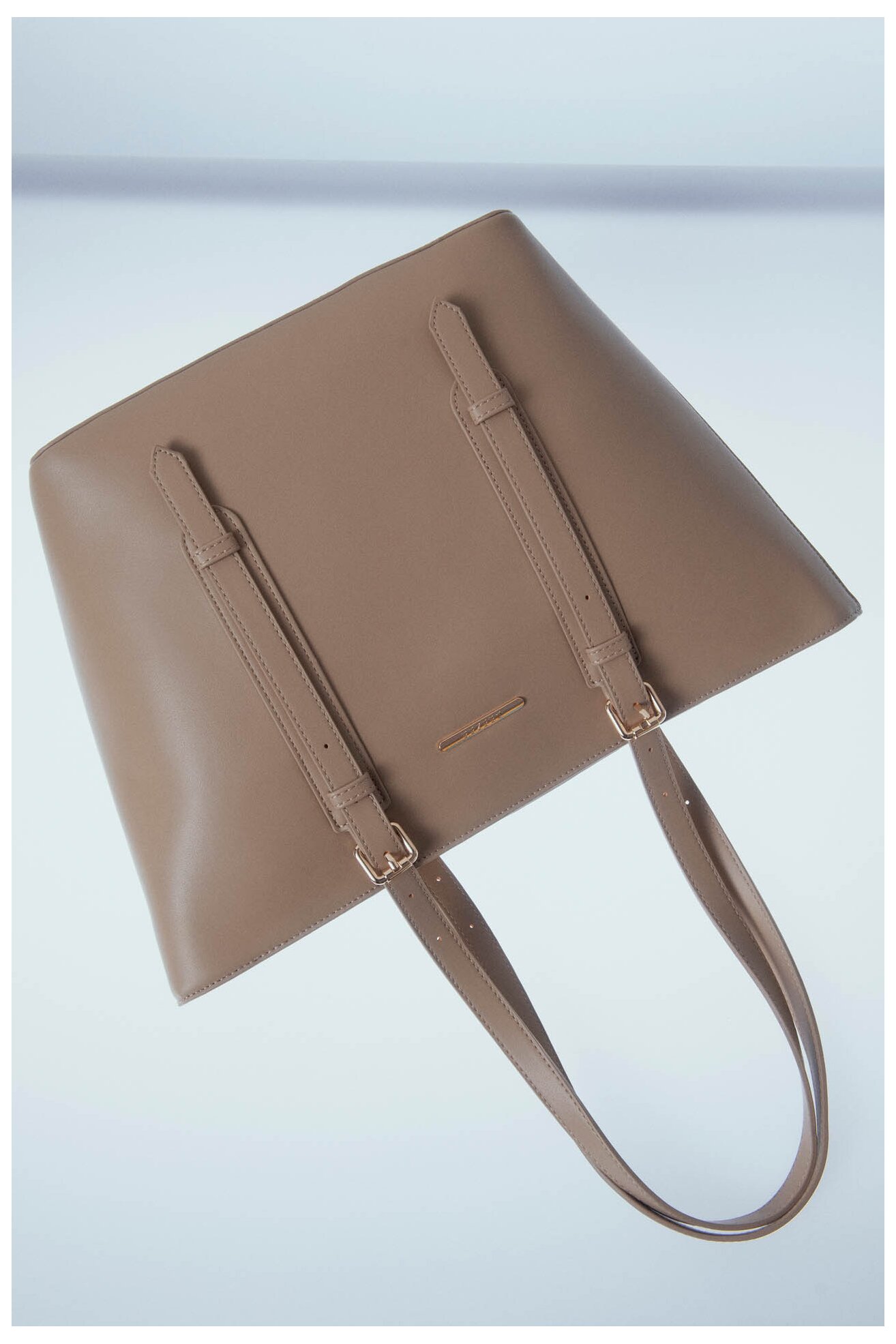 Дамска чанта DeeZee MDP-L-007-06 БЕЖОВ