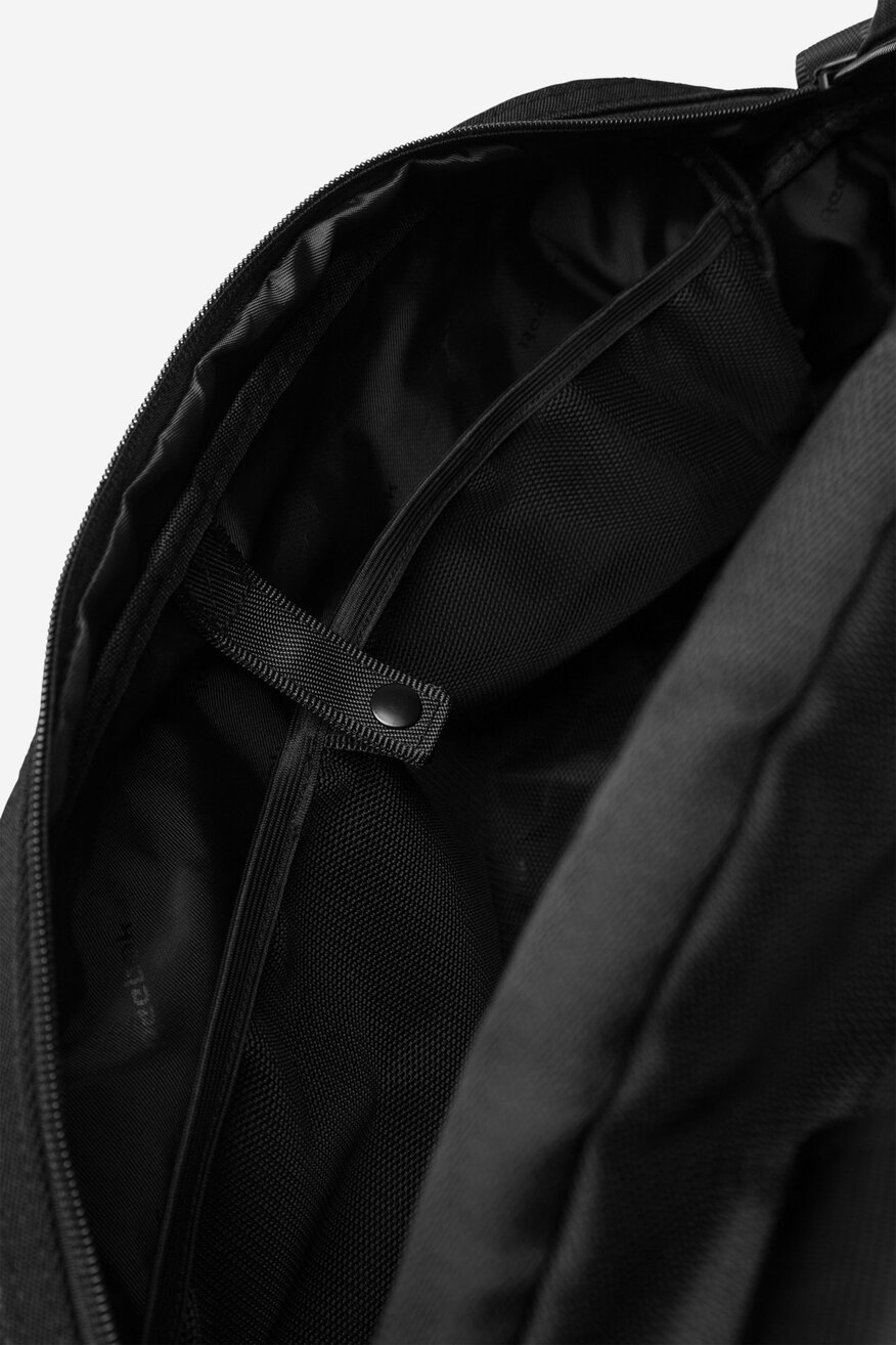 
                Чанта за пътуване Reebok ЧЕРЕН - 5905588423379