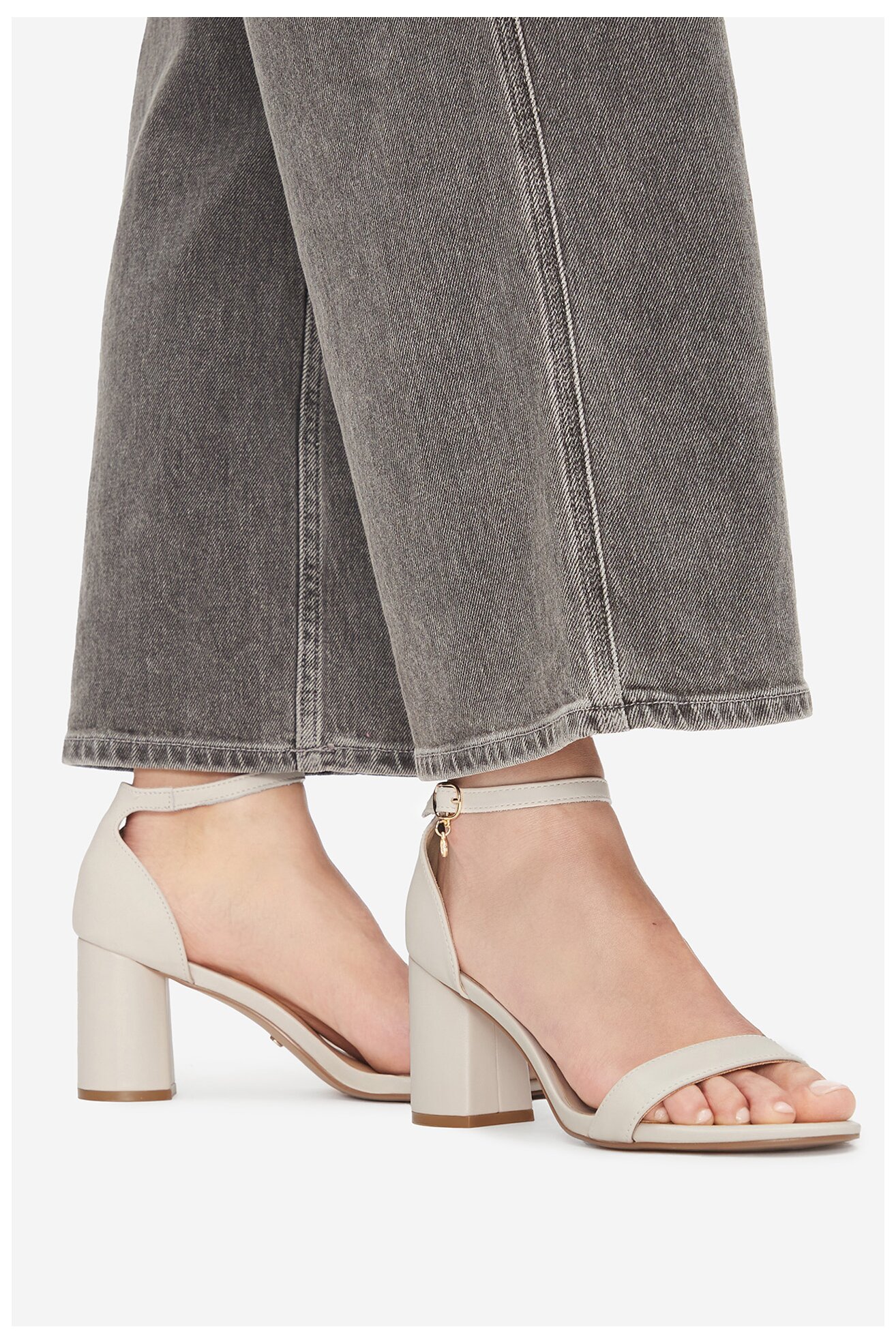 Сандали Lasocki POLT WYL3402-4ZA БЯЛ