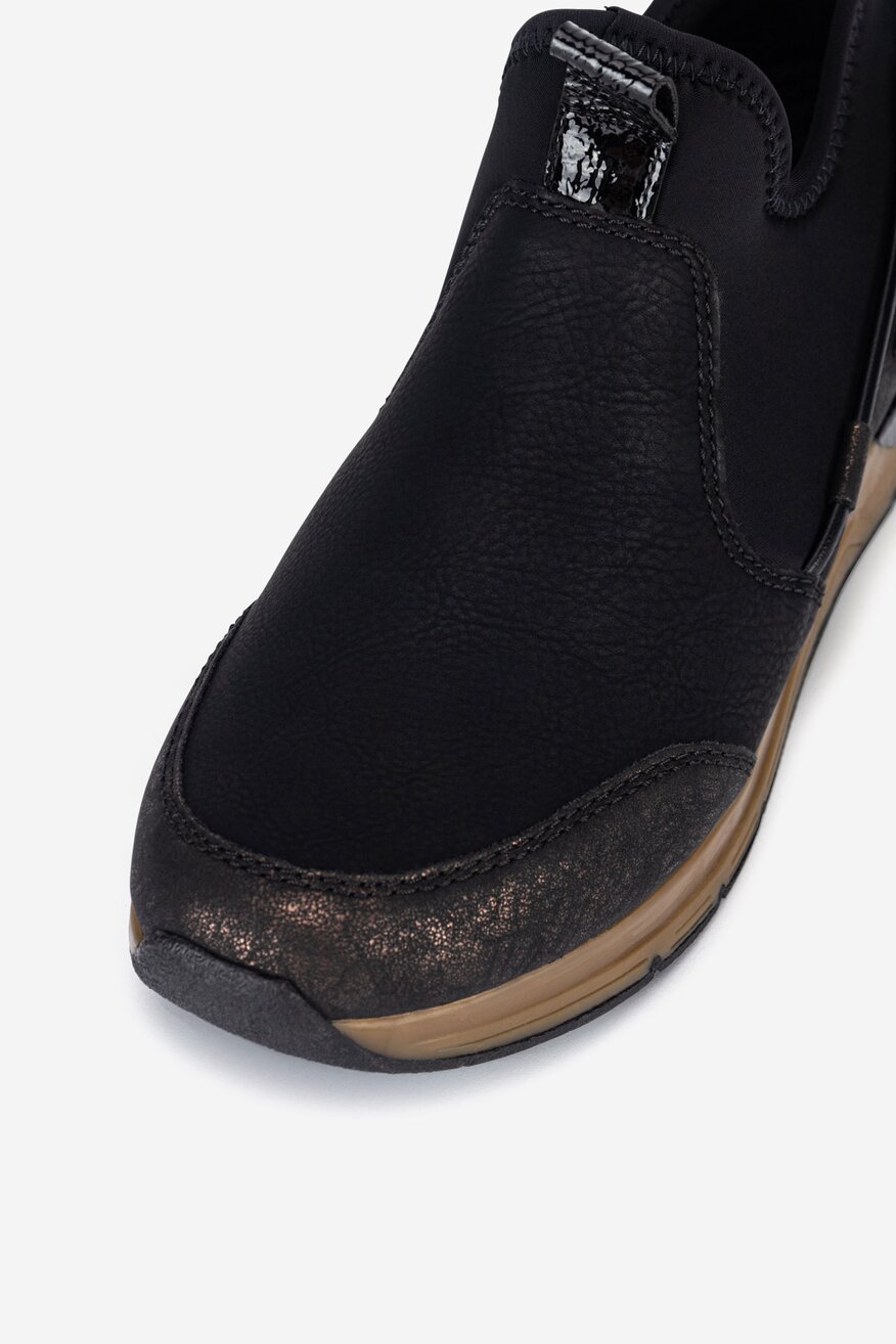 
                Patike Rieker CRNA - 5905588684084