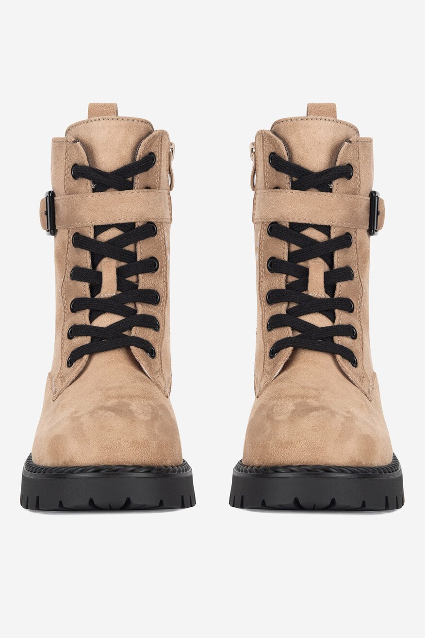 
                Боти DeeZee БЕЖОВ - 5905588842552