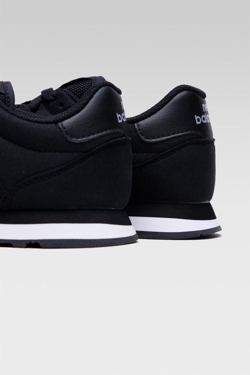 
                New Balance - Obuwie sportowe czarne sznurowane - 5903698812427