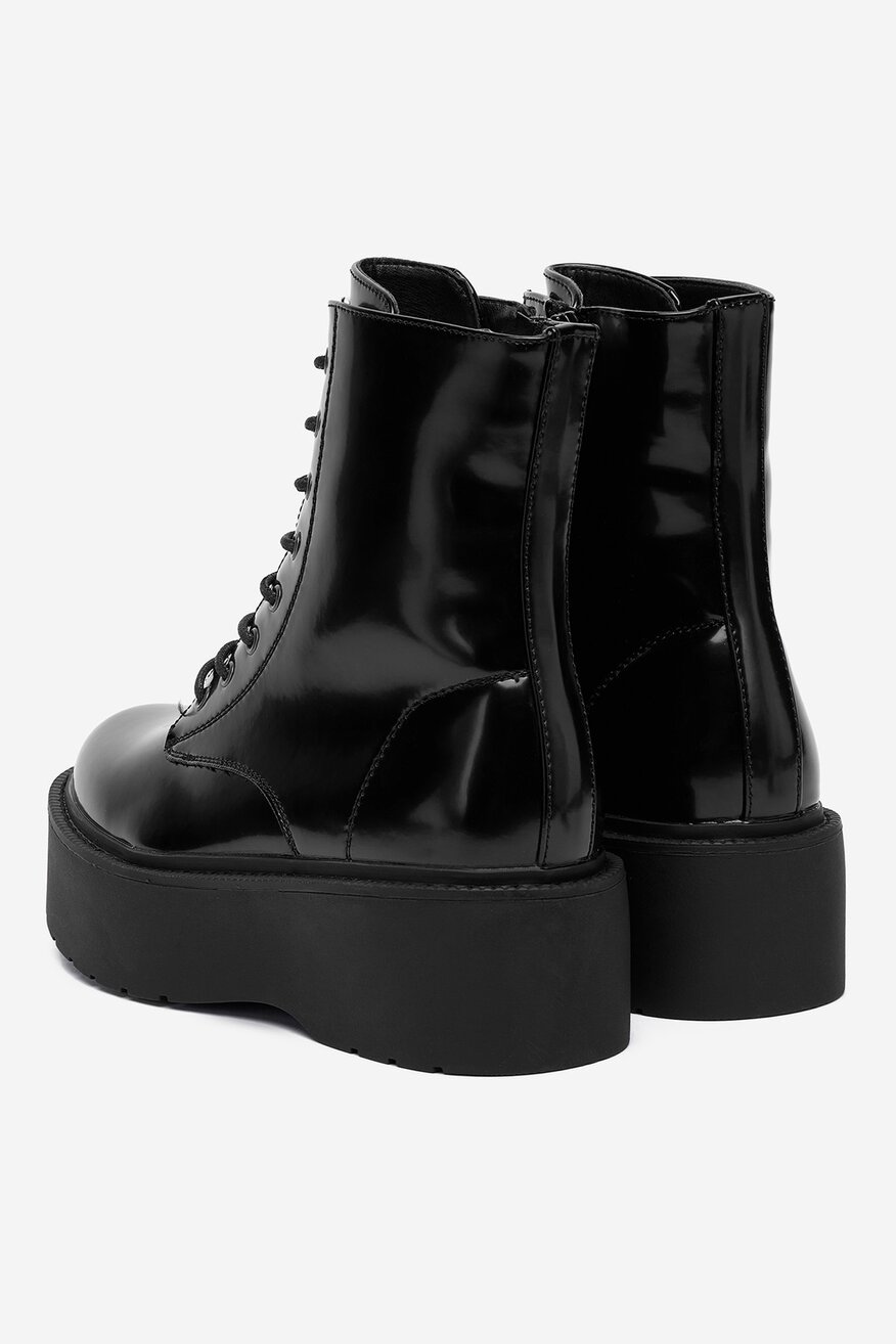 
                Боти DeeZee ЧЕРЕН - 5904410904901