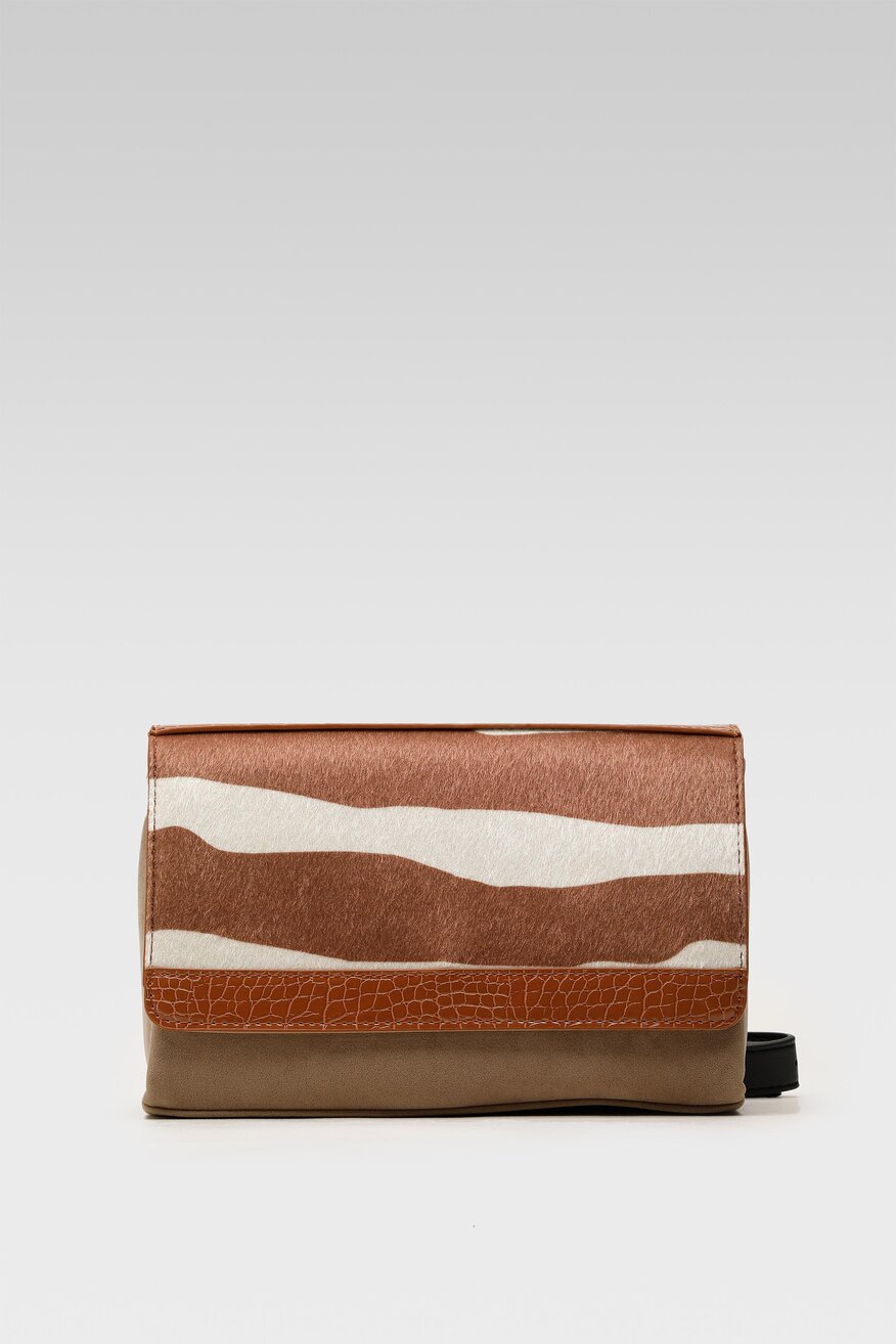 
                Дамска чанта Jenny Fairy КАМЕЛ - 5903698957937