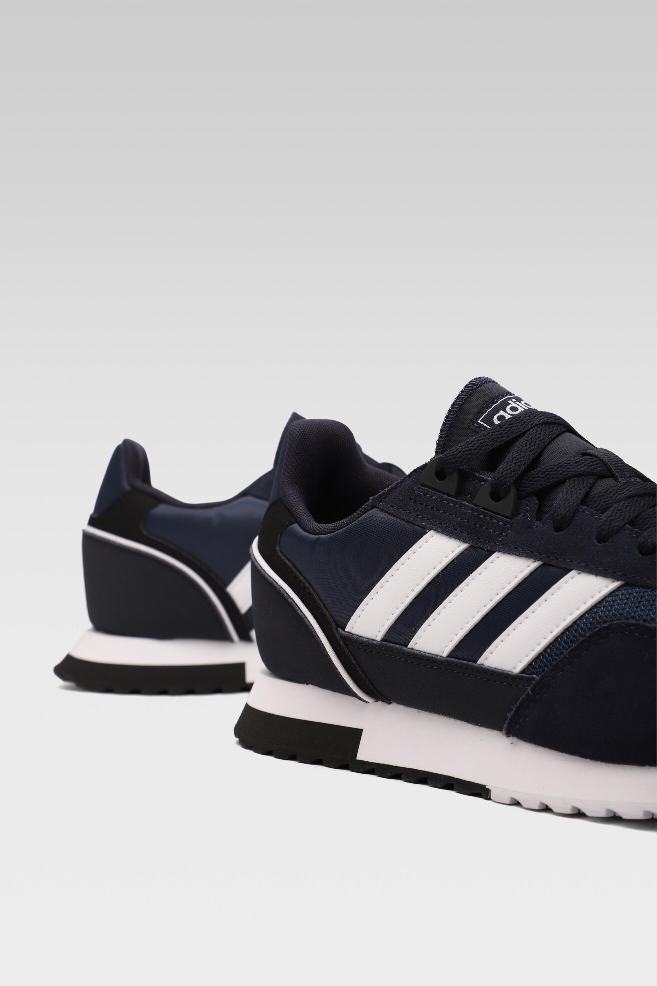 Obuwie sportowe adidas 8K 2020 FY8039 Granatowy