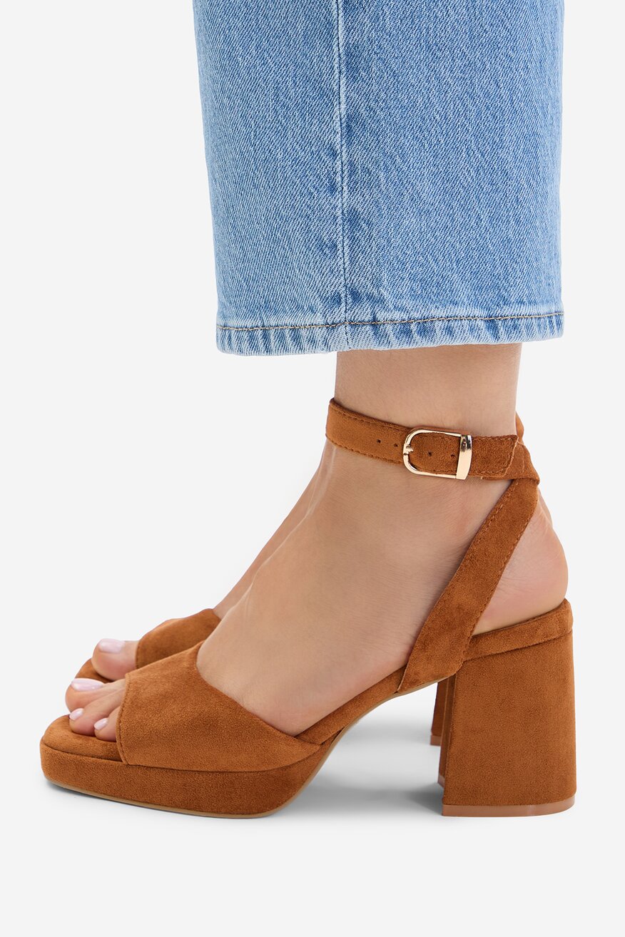 
                DeeZee - Sandały - 5906751752913