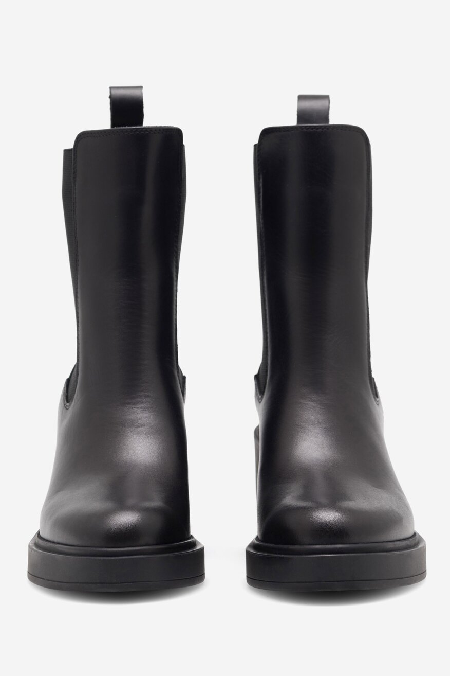 
                Kratke čizme Gino Rossi CRNA - 5906751402047