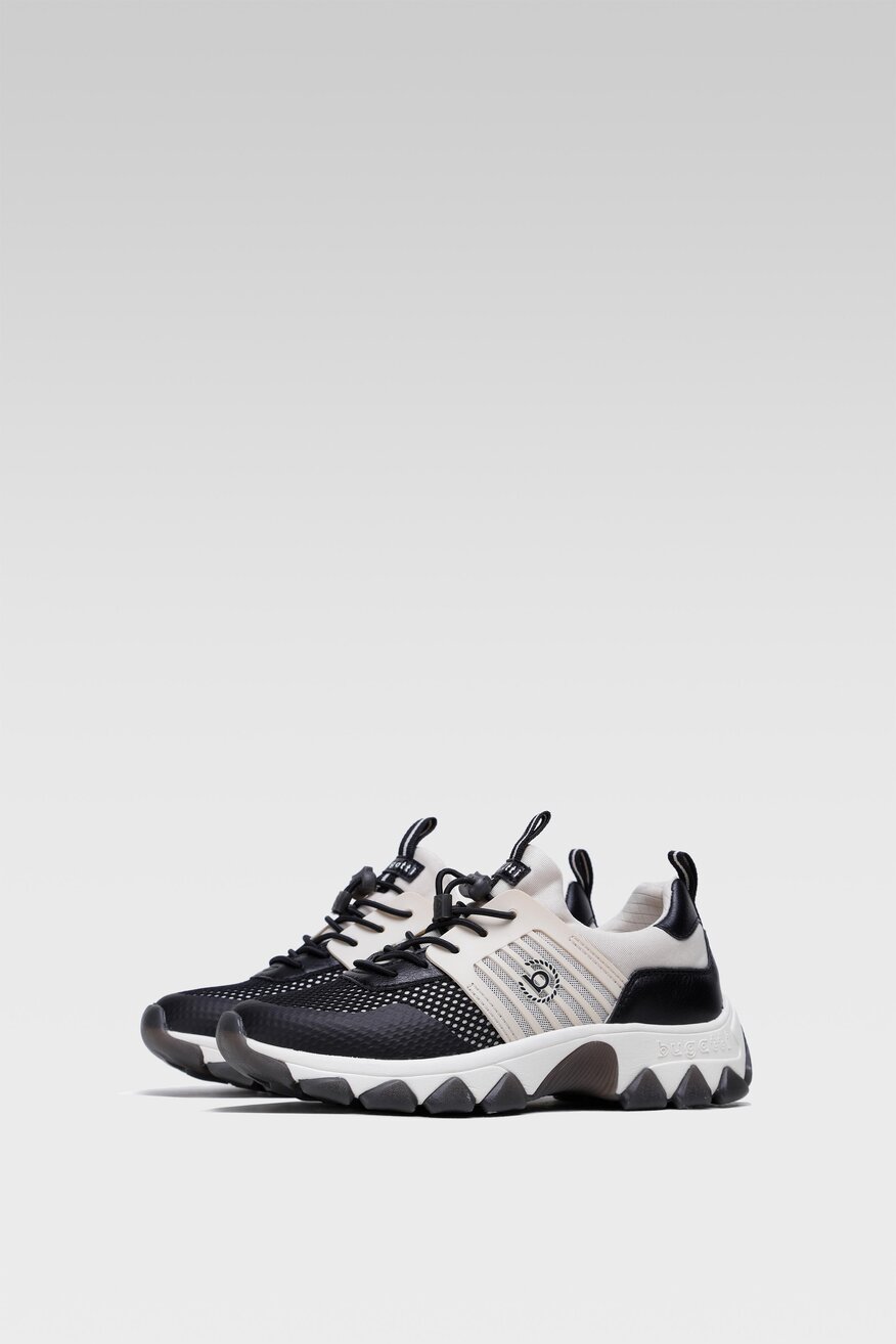 
                Bugatti - Półbuty czarne sznurowane - 5904248310189