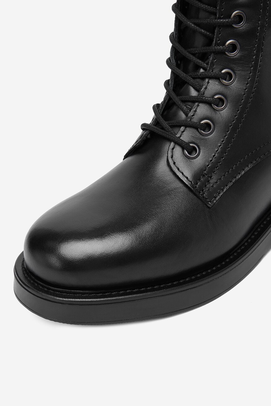 
                        Trzewiki Gino Rossi C-FARI-25852PE Czarny - 5906751411438