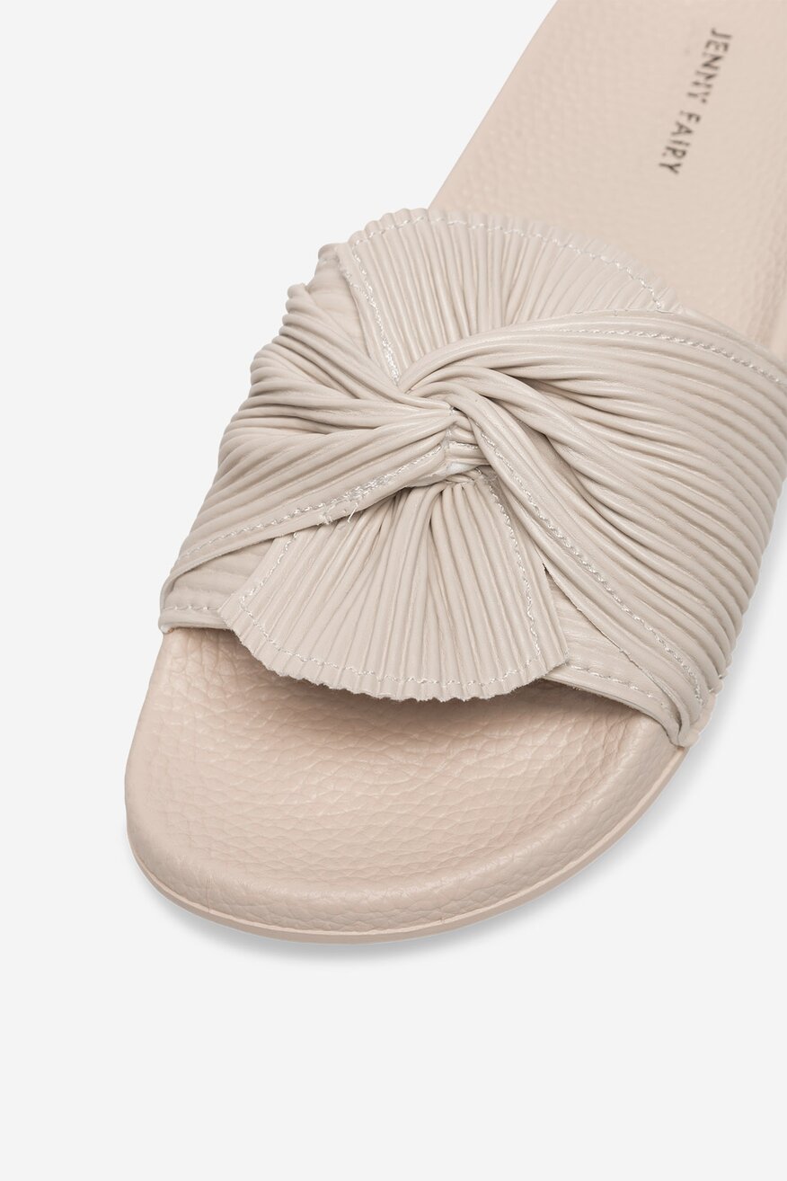 
                Шльопанець для басейну Jenny Fairy БЕЖЕВИЙ - 5905588638025