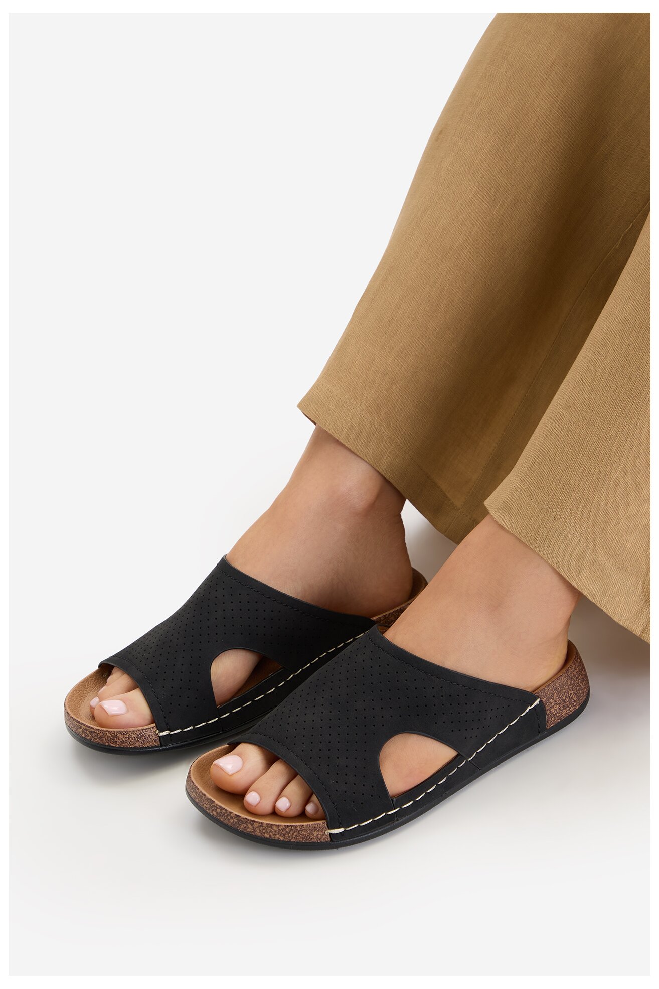 Klapki Go Soft CEO-W25701 Czarny