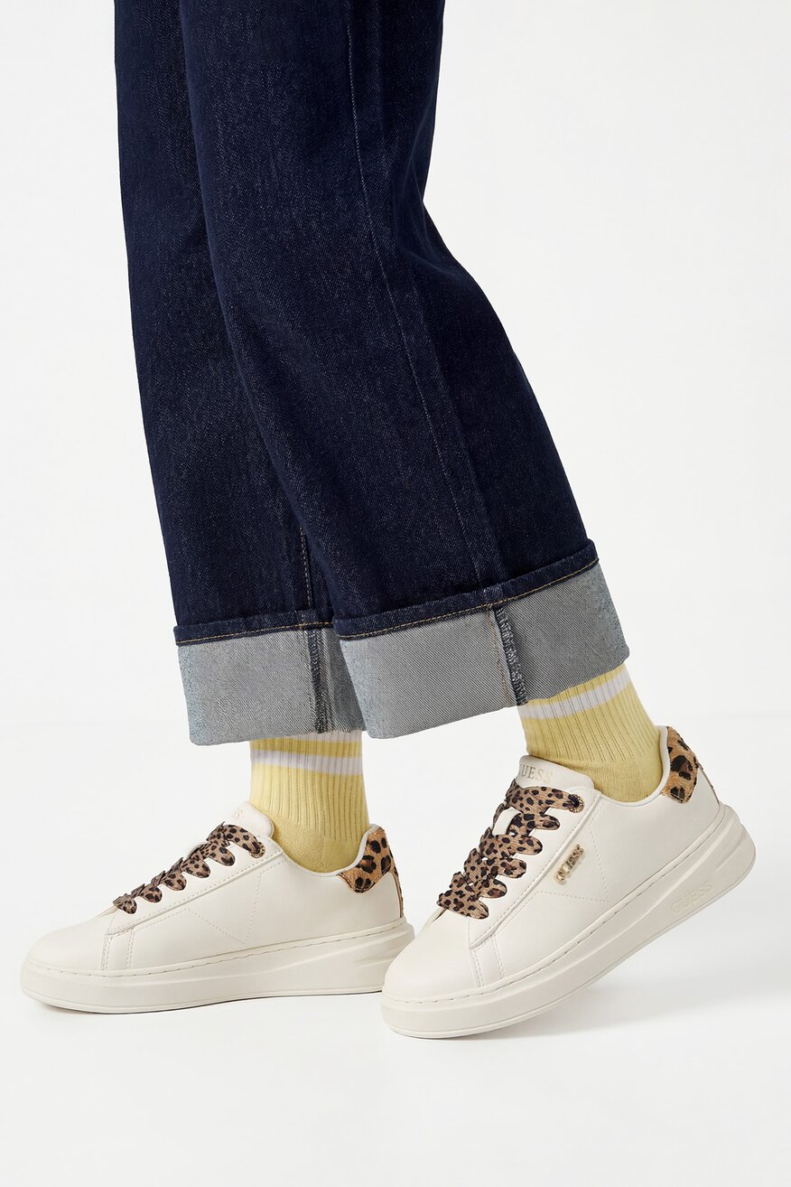 
                GUESS - Sneakersy - 5906751887370