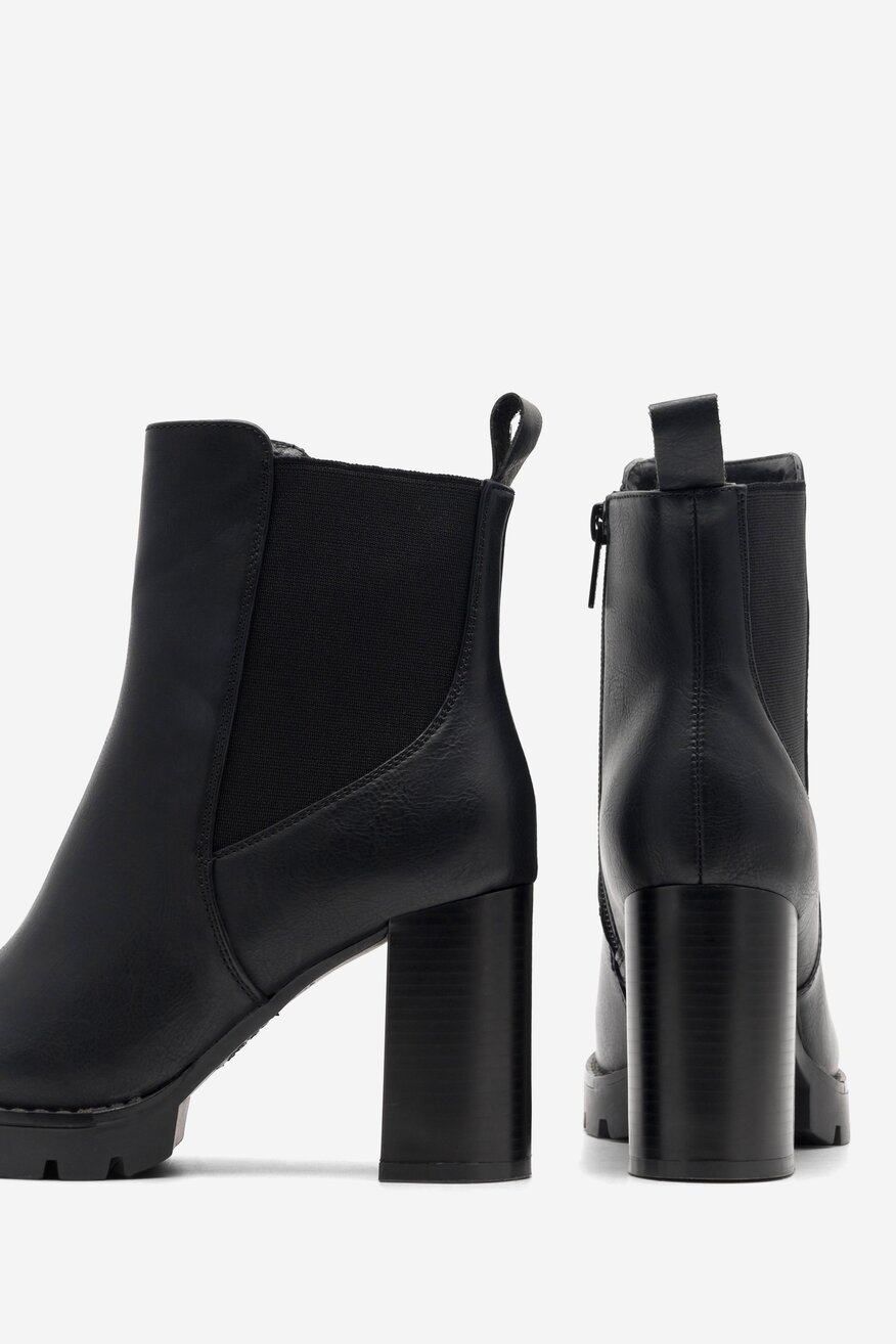 
                Jenny Fairy - Botki na słupku - 5904862983905