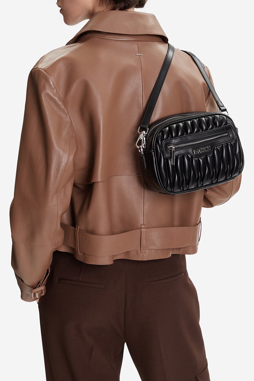 
                Kézitáska Mexx FEKETE - 5906751213414