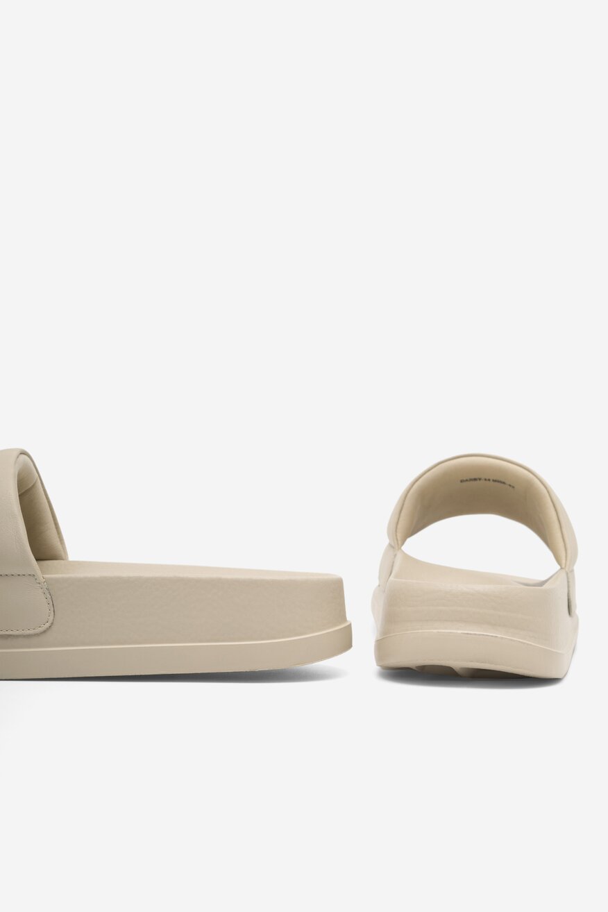 
                Badura - Klapki skórzane - 5904862973678