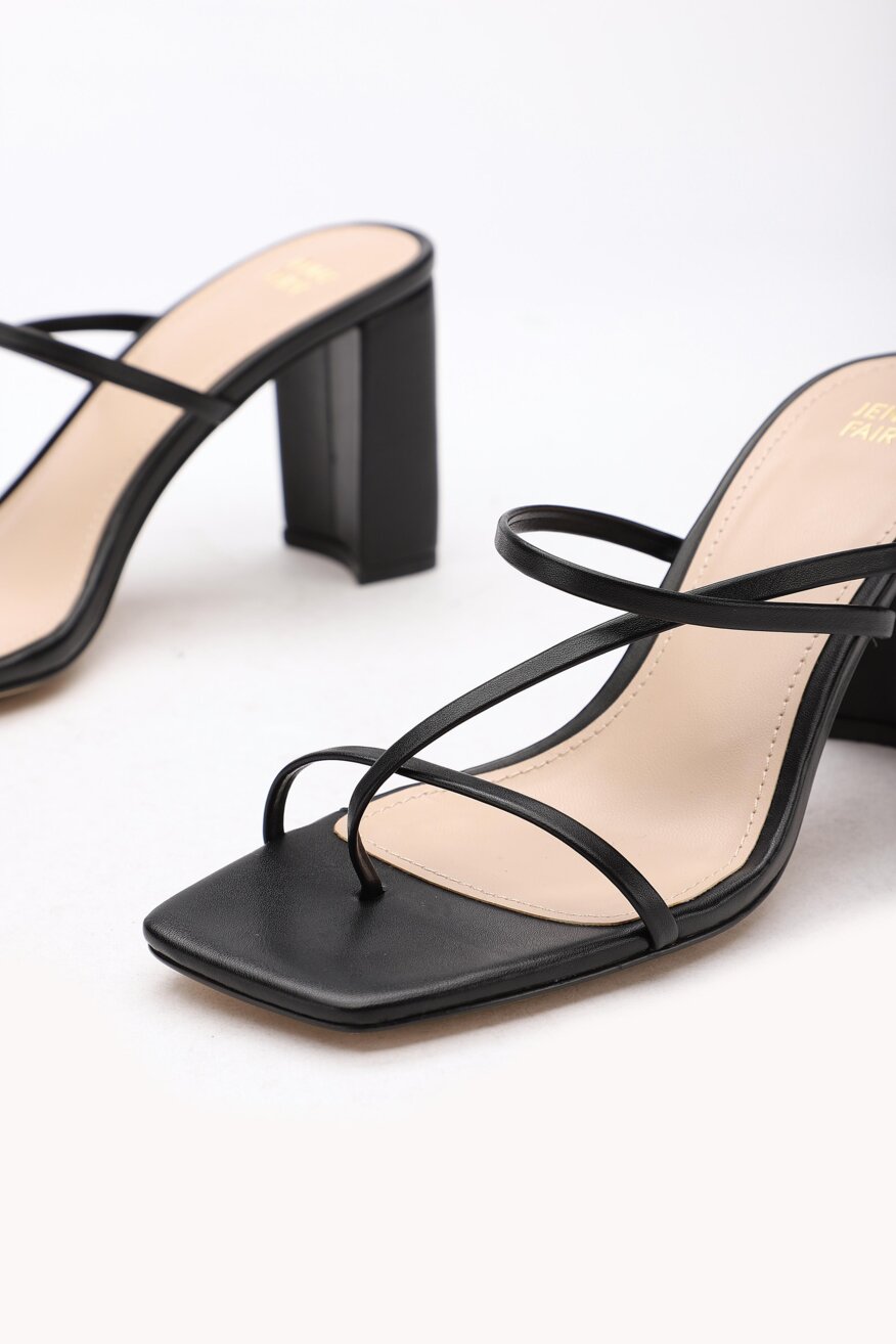 Jenny Fairy - Klapki na obcasie czarne - 5903698488103