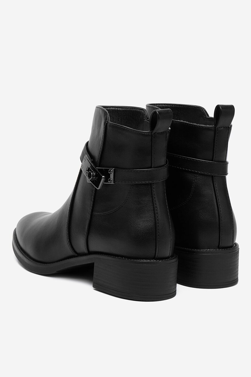 
                Боти DeeZee ЧЕРЕН - 5904410914917