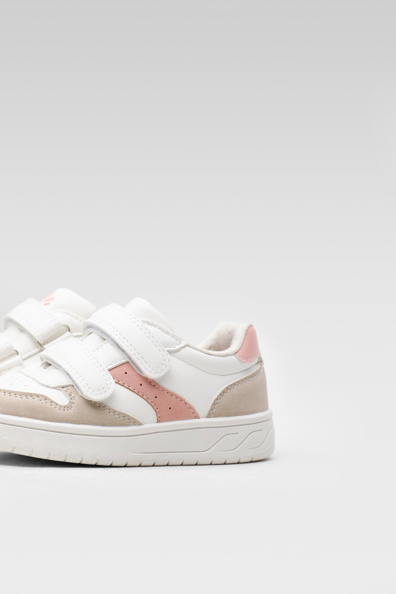 Obuwie sportowe OMENAA FOUNDATION CP- DG22111A-OF Różowy