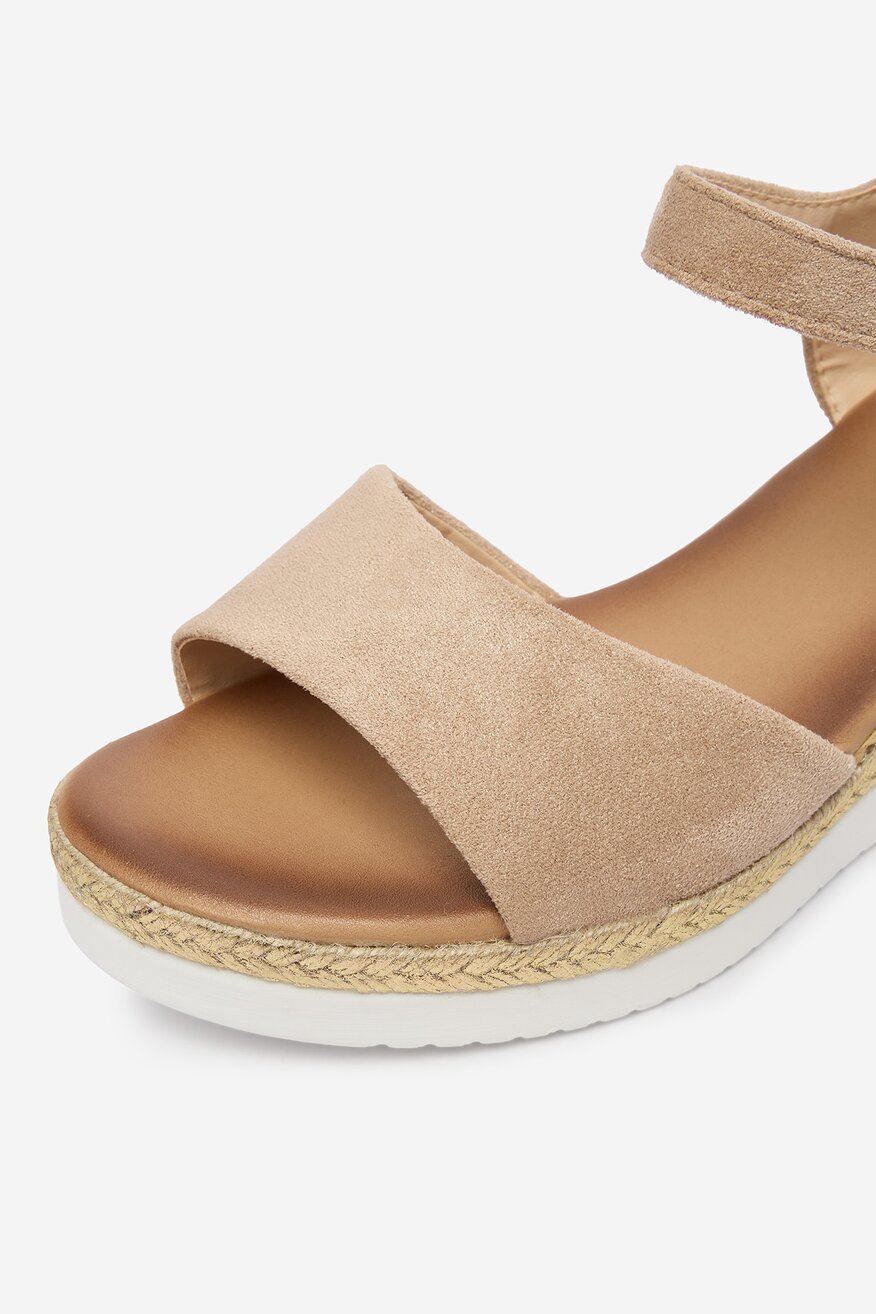 
                Сандалі Jenny БЕЖЕВИЙ - 5906751727393