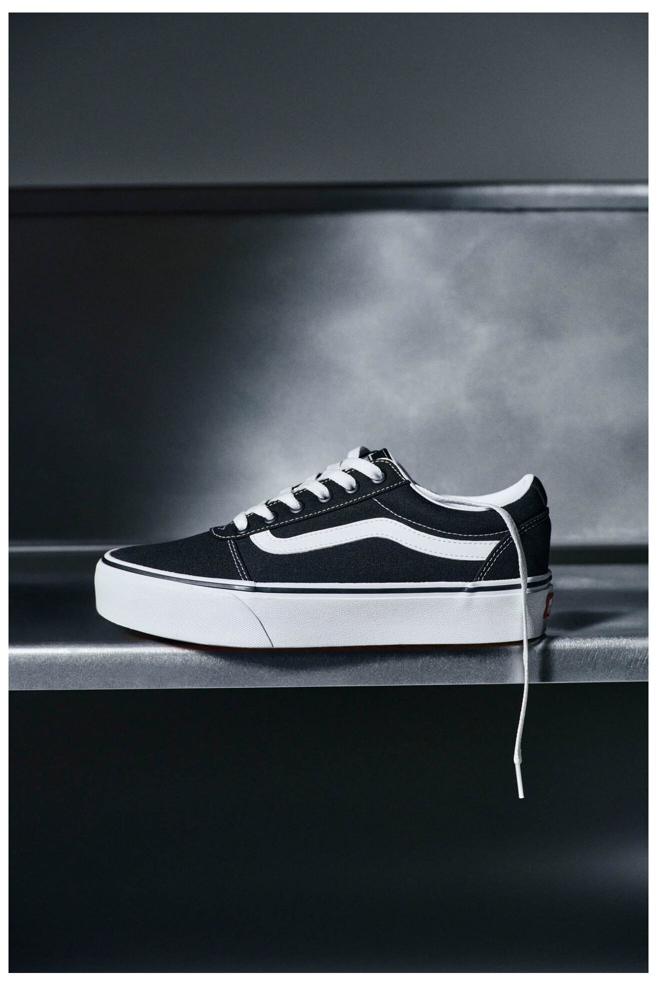 Pantofi pânză Vans WARD PLATFORM VN0A3TLC1871 NEGRU