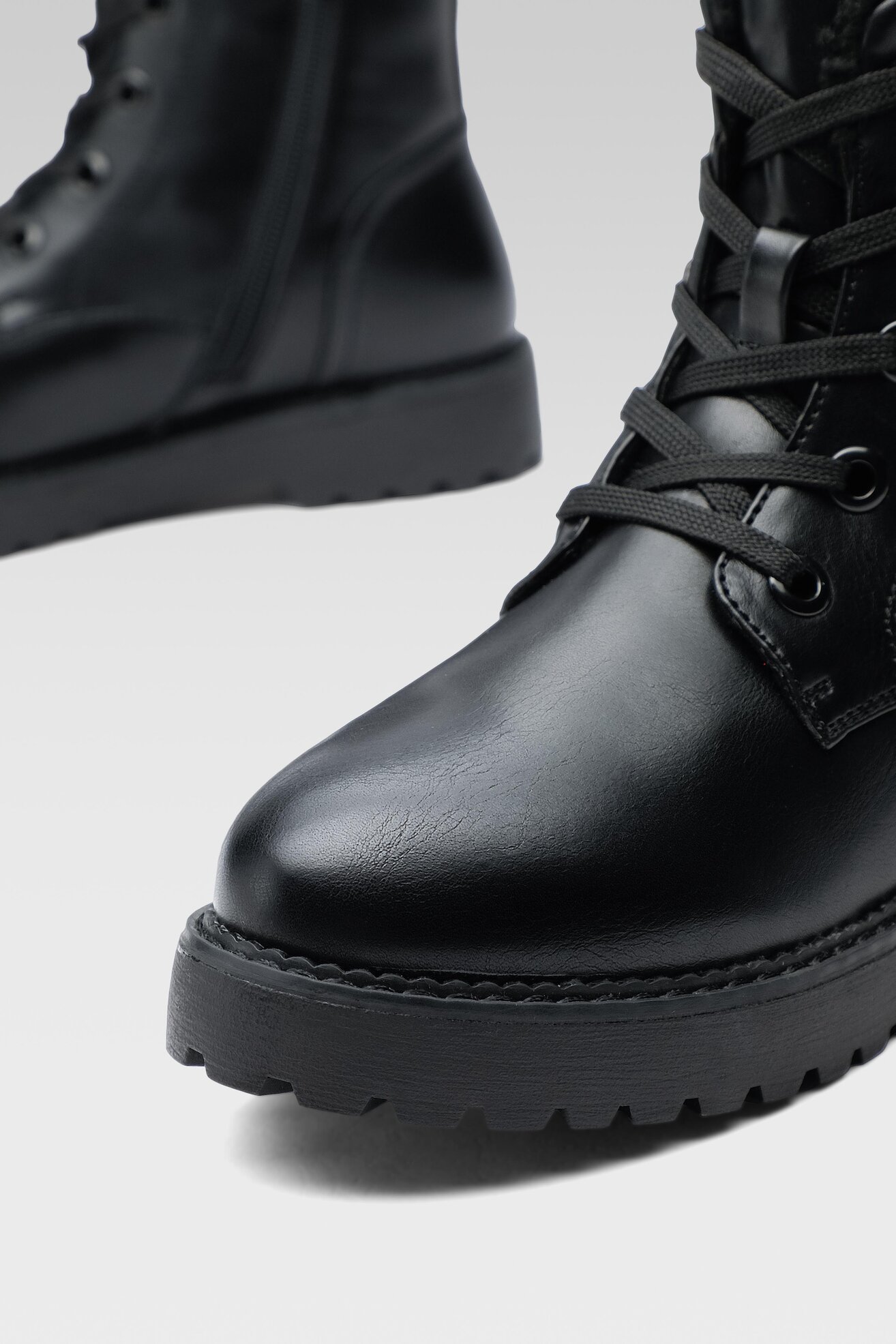 Trzewiki Clara Barson WS5621-05 Czarny