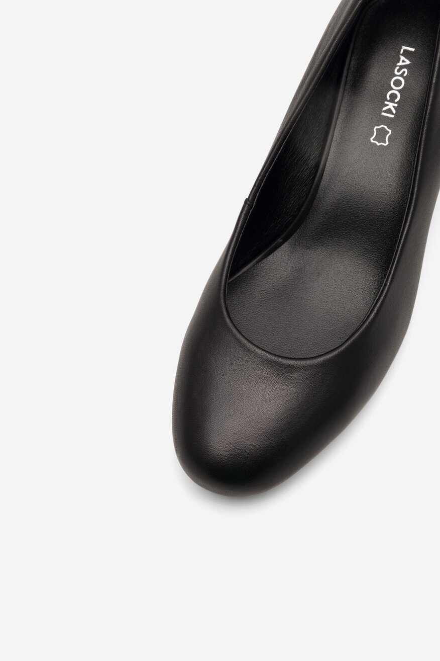 
                Körömcipő Lasocki FEKETE - 5904862484723