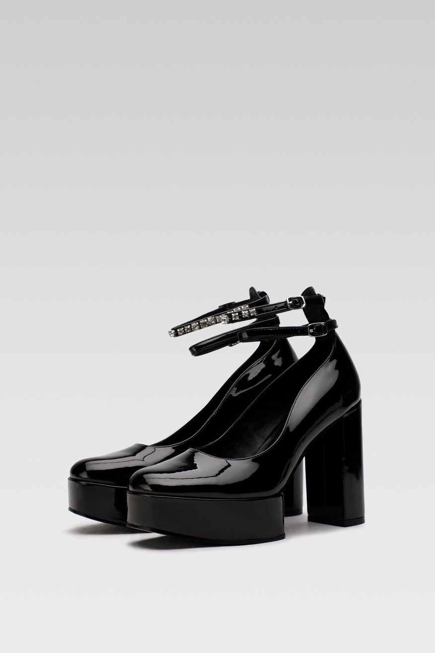 
                Jenny Fairy - Czółenka czarne - 5904862442433