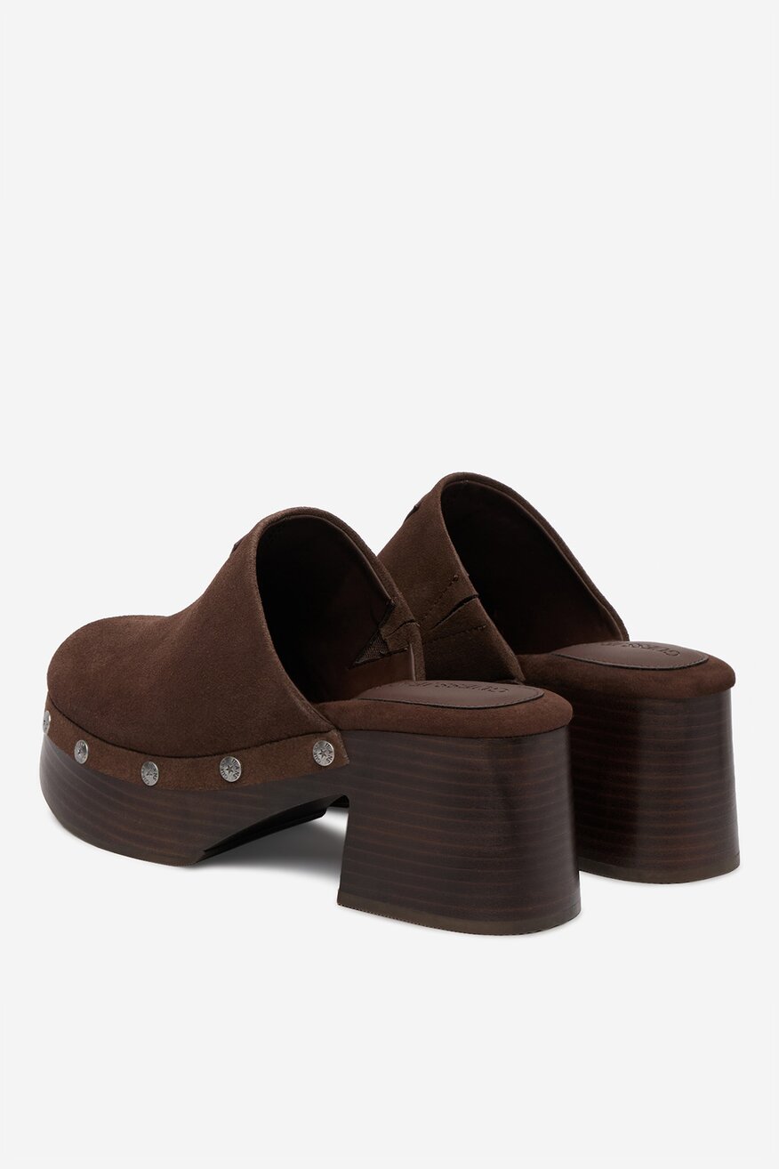 
                GUESS JEANS - Klapki skórzane - 5907964055761