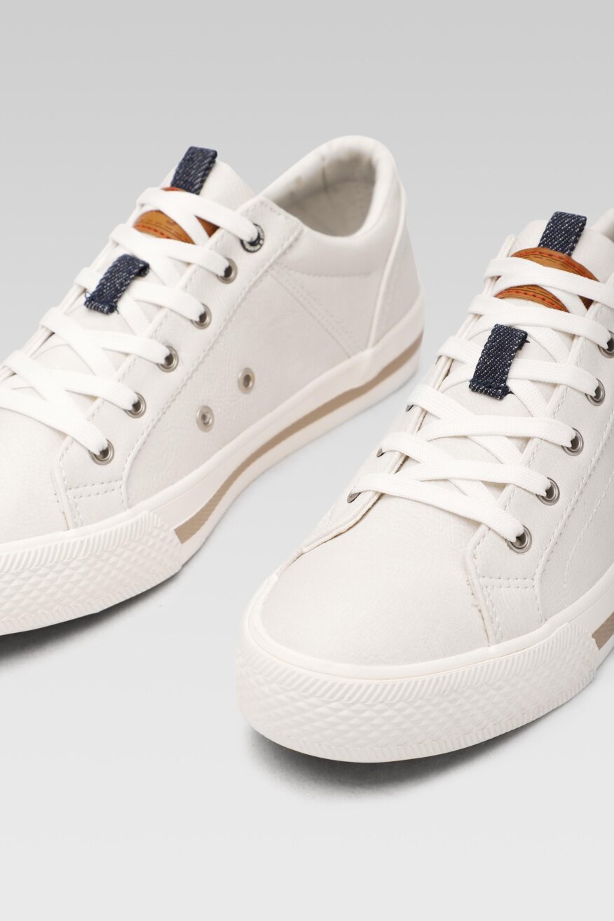 
                Wrangler - Półbuty pastelowe białe - 5903698389332